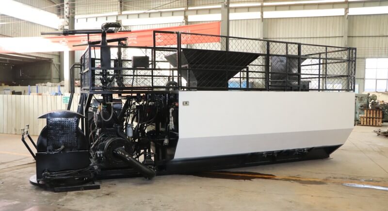 large-capacity-hydroseeder