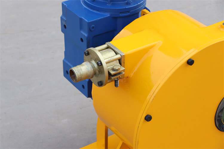 single-rolling-hose-pump-with-flow-control