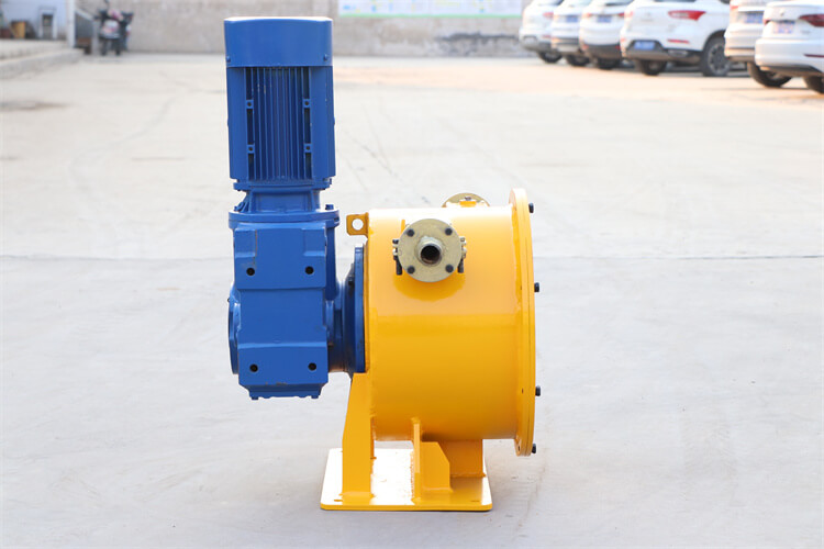 single-rolling-peristaltic-pump-for-high-viscosity-fluids